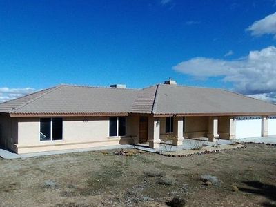 7176 Ocotillo St, Phelan, CA, 92371