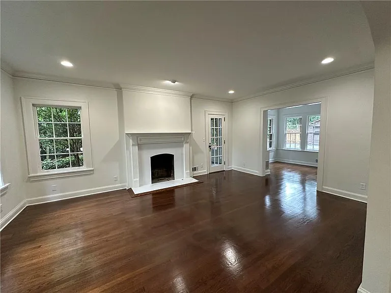 935 Stovall Blvd NE — Photo 6