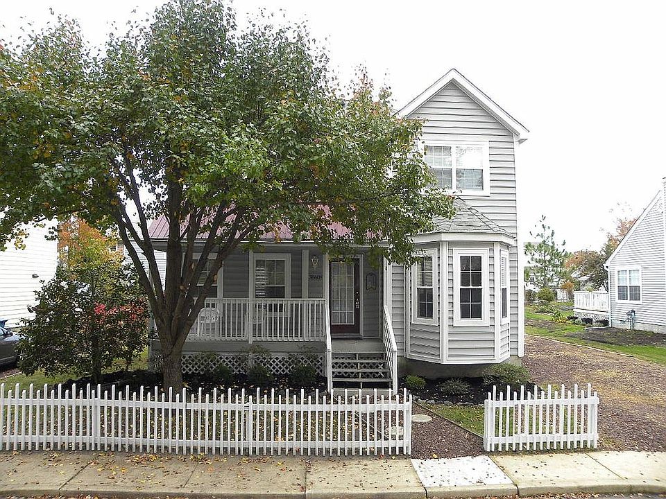 1st image of 38608 Jamestown Cir