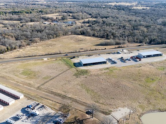 5th image of 8200 Clear Creek Rd