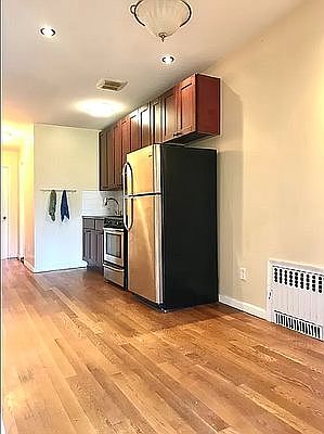 3rd image of 42 Carlton Ave APT 2R