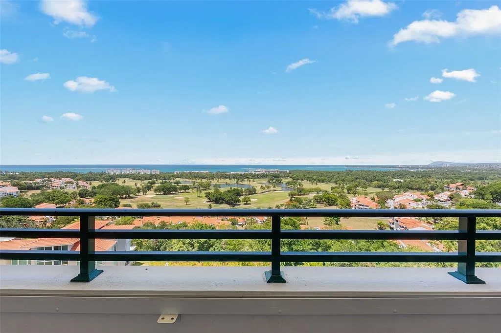 2 bed, 3.0 bath, 1881 sqft, $3,500 — Photo 2