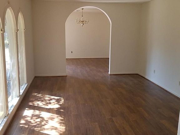 2nd image of 4082 Old Trail Ct