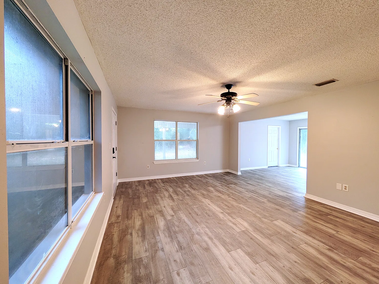 3 bed, 1310 sqft, $1,500 — Photo 4