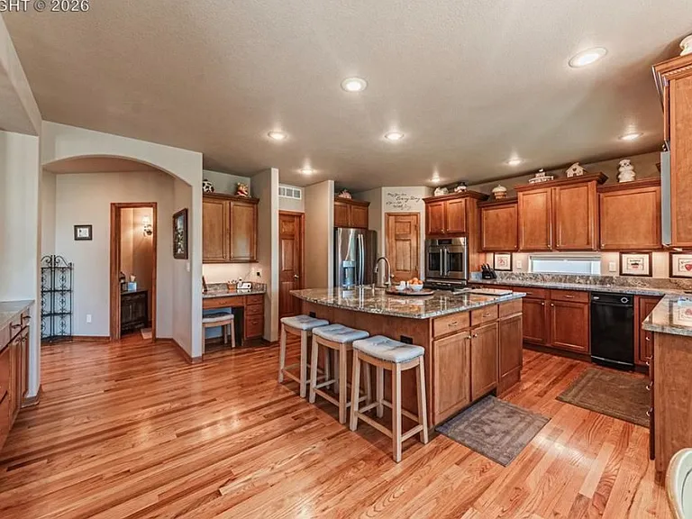 1630 Oakmont Dr — Photo 6