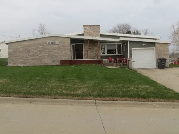 810 Adair St, Adair, IA 50002