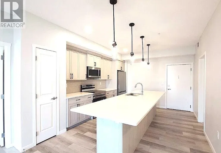 2 bed, $1,780 — Photo 4