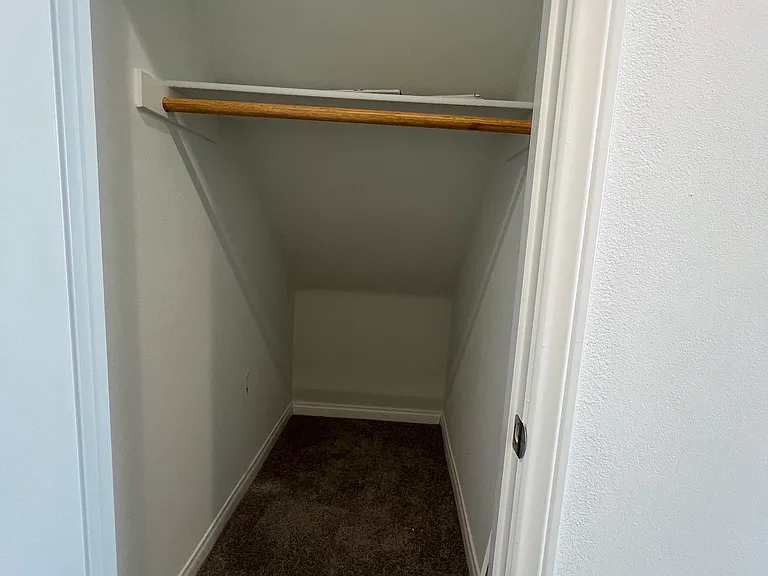 755 Royal County Ct — Photo 8