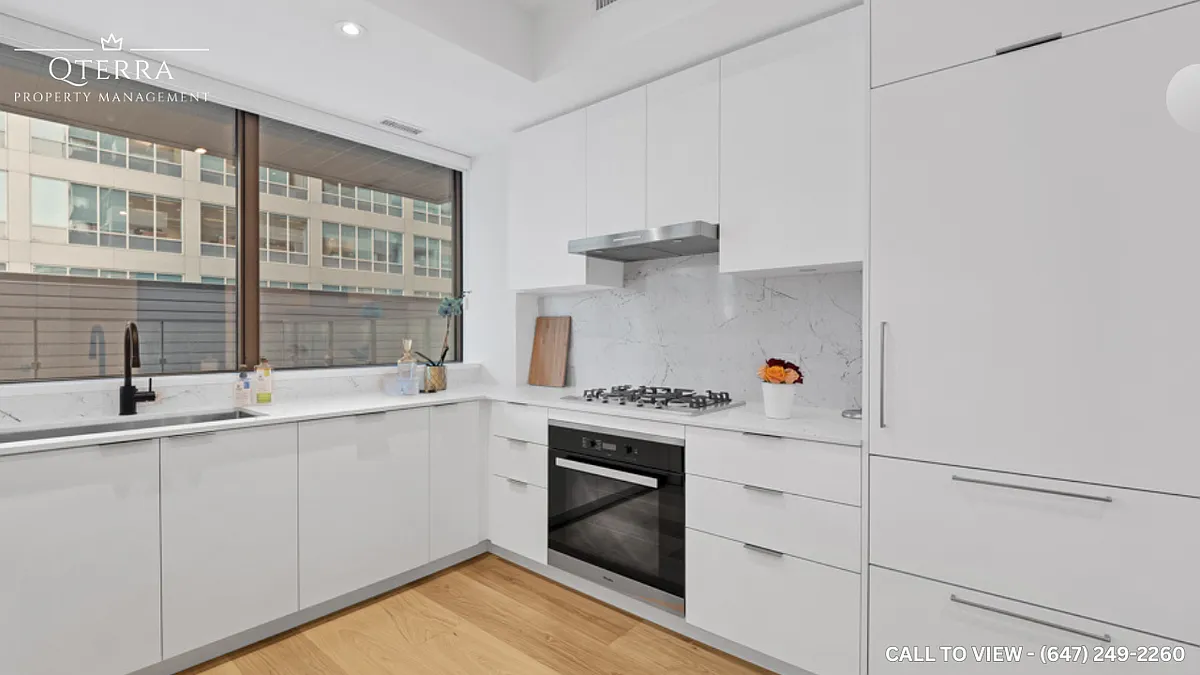 Building Photo - 22 Lombard St #502