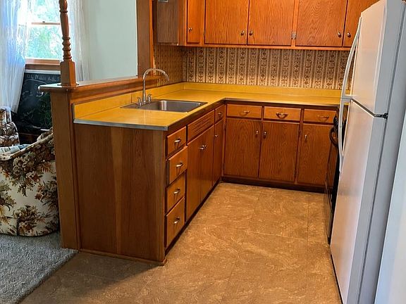 5th image of 1818 E Ash Ave