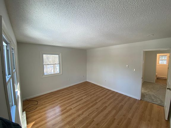 3rd image of 2 Hammond Dr #A