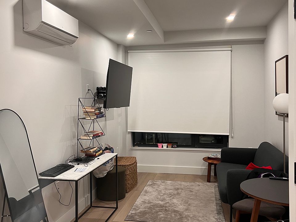 1st image of 215 E 124th St #4D