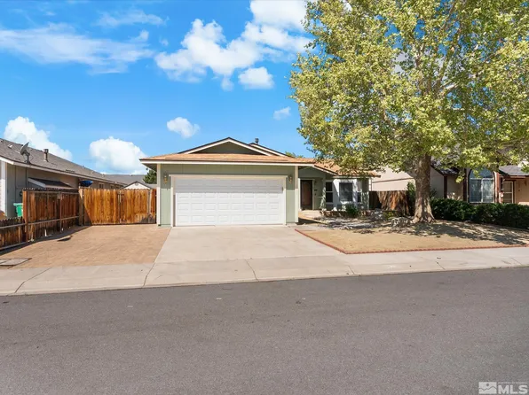 211 Alpine Dr, Dayton, NV 89403