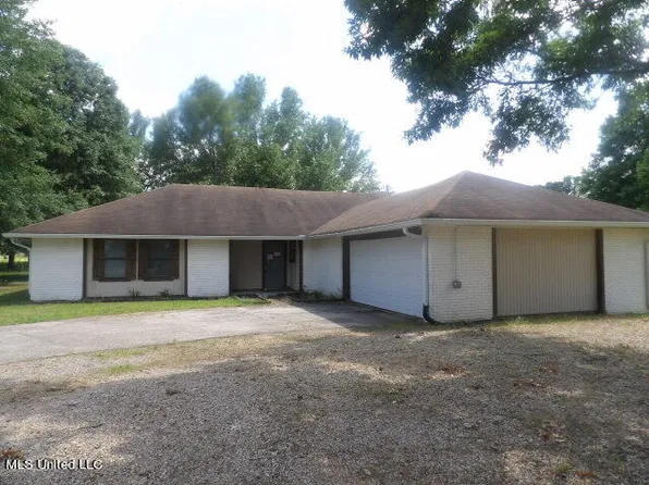 98 Yellowdog Rd, Senatobia, MS 38668