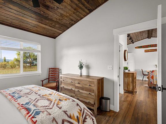 5th image of 916 Jensen Rd