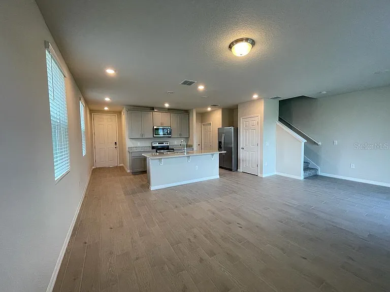 407 Legacy Loop — Photo 15