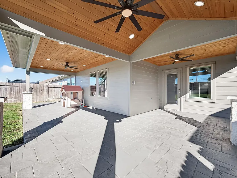 4763 Avellino Base Dr — Photo 19