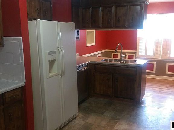 4th image of 823 W 21st St