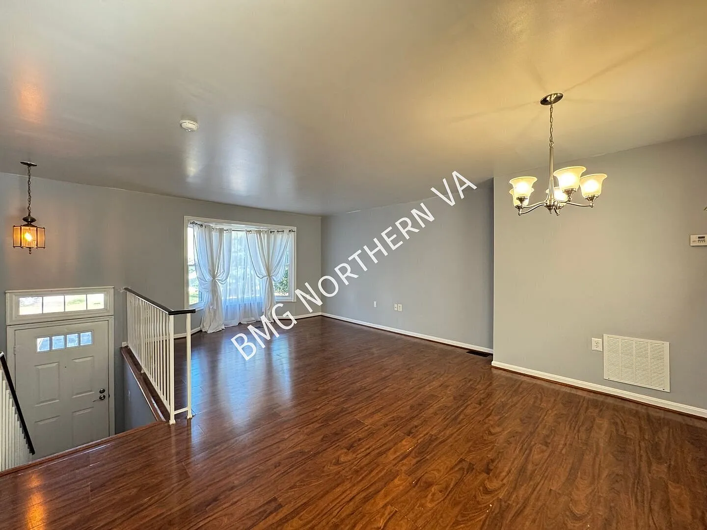 Beautiful 4BR/3.5BA Home in Stonington with Fenced Backyard! — Photo 2