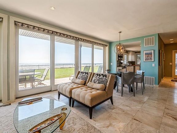 3rd image of 1647 Ocean Blvd