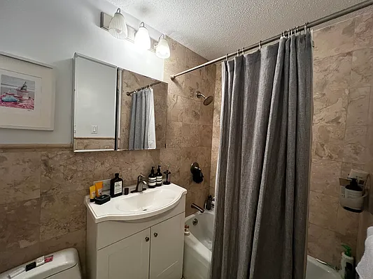 Rented by Compass | media 9