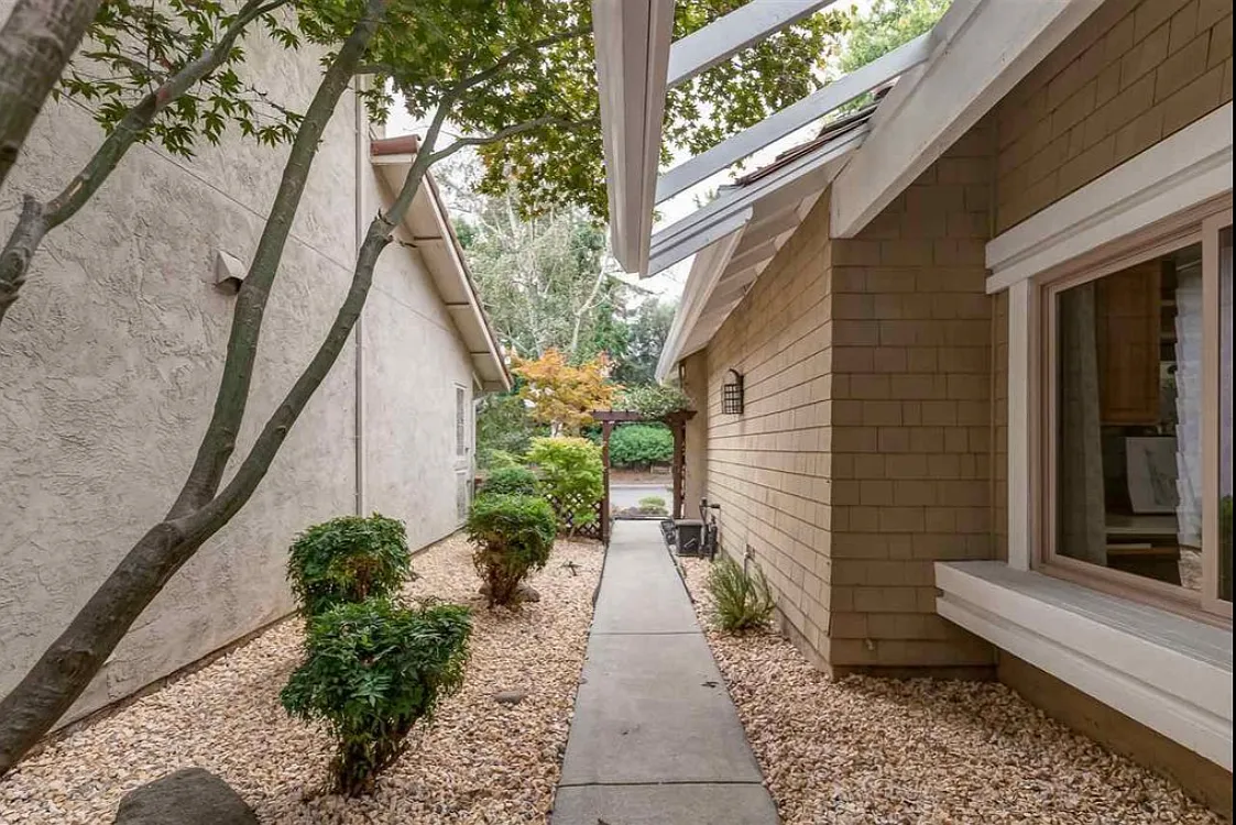 3 bed, 1405 sqft, $4,000 — Photo 2