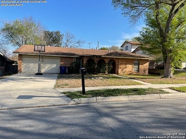 1st image of 3638 MINTHILL DR