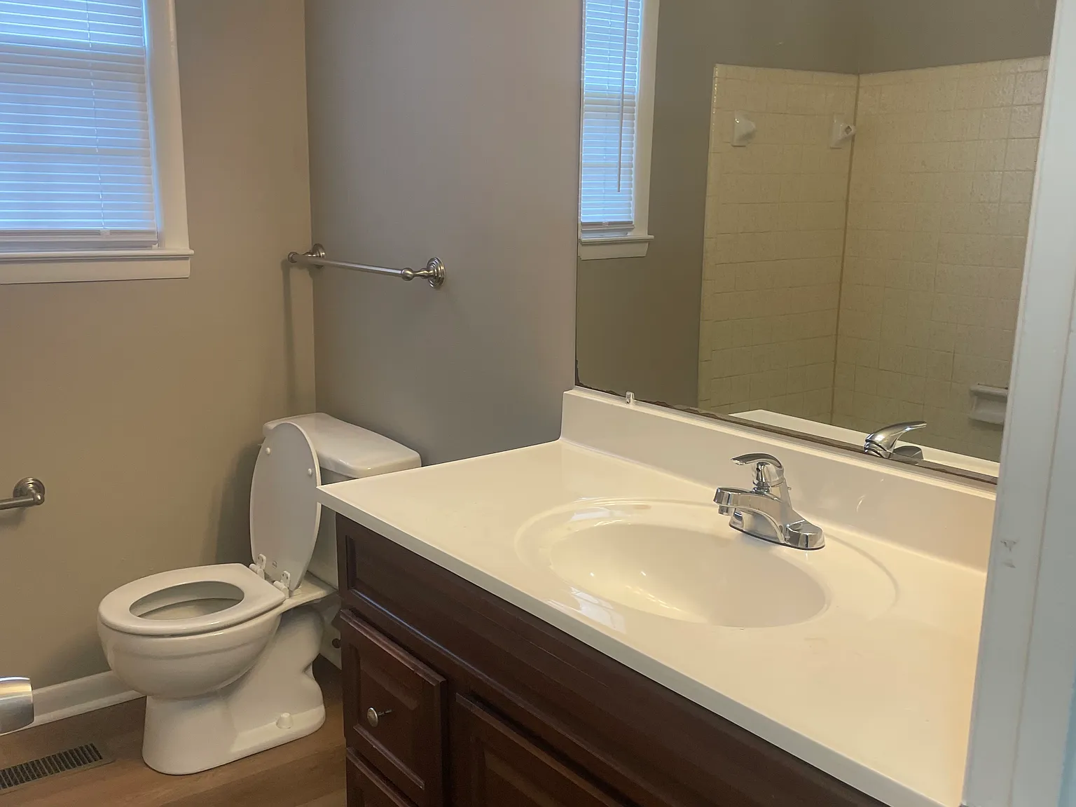 2 bed, 980 sqft, $1,310 — Photo 1