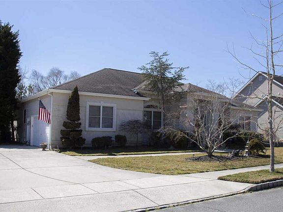 2nd image of 3 Scarlett Oak Cir