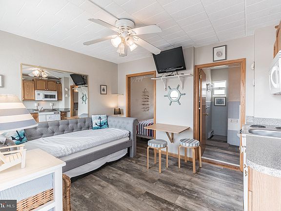 5th image of 840 Ocean Ave #39