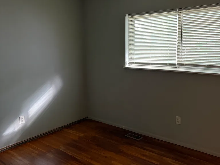 828 Booker Dr — Photo 18