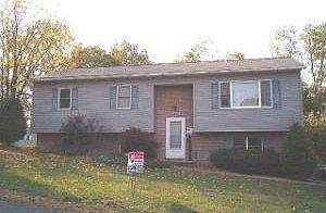 1st image of 140 Springlake Crst
