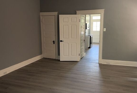5th image of 3150-3152 Pennsylvania Ave #1F