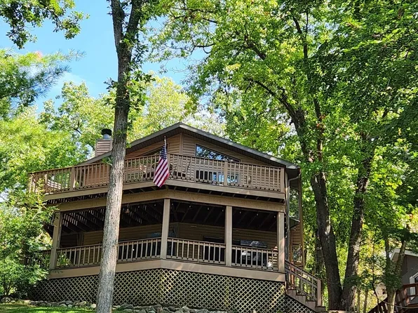 2 Cedar Ct, Putnam, IL 61560
