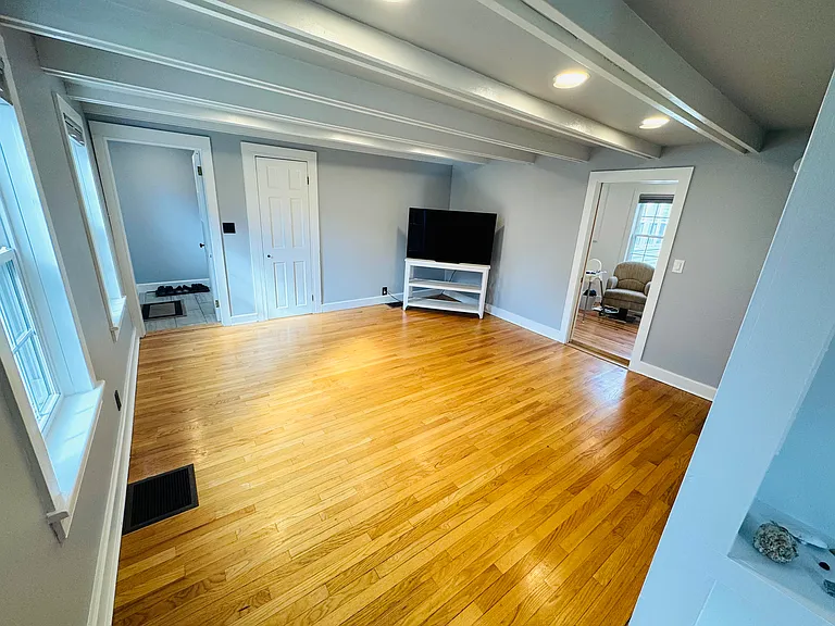 21 Union St #B — Photo 7