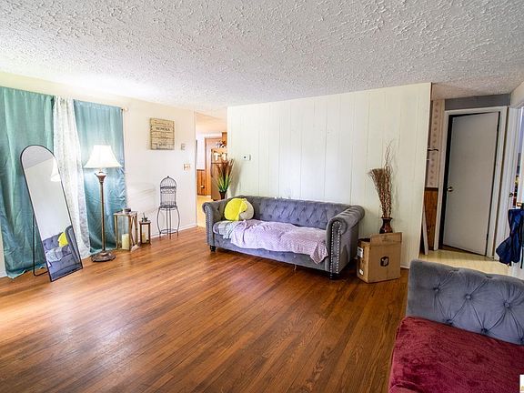 5th image of 517 Lexington Dr