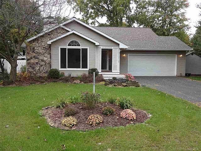 1st image of 855 Mary Dr