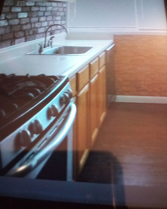 2nd image of 26 Twin Rivers Dr N