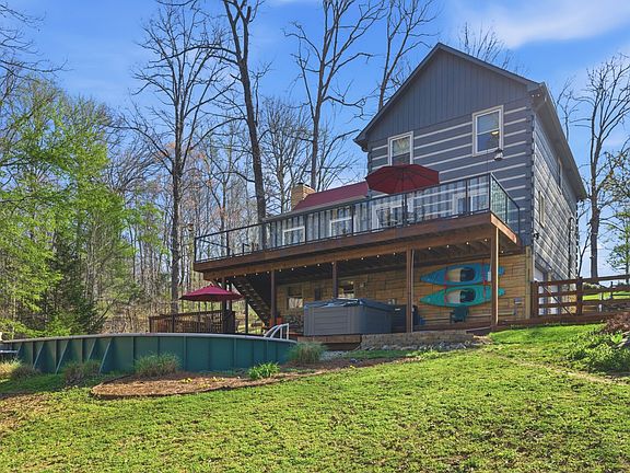 2nd image of 551 Mount Pleasant Rd