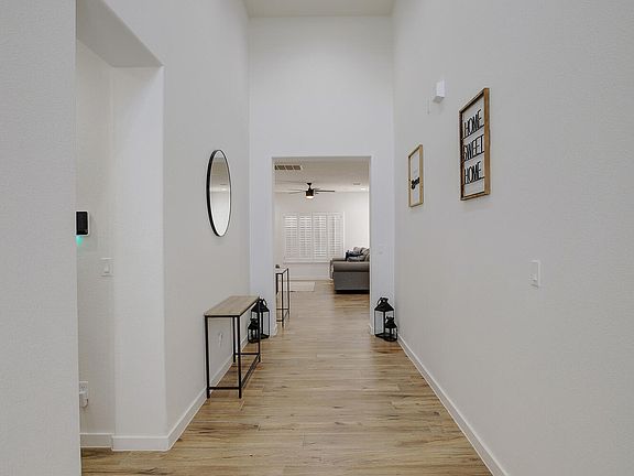 5th image of 14841 Mike A Mendoza Ave