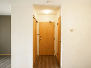 176 Thomas Berry St #1A, Winnipeg, MB R2H 0P7