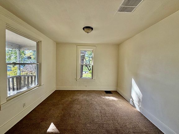5th image of 1112 N Gaines St