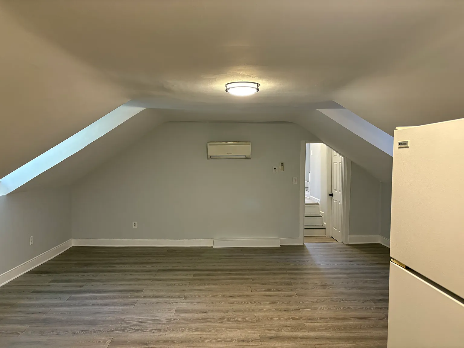 1 bed, 900 sqft, $2,500 — Photo 4