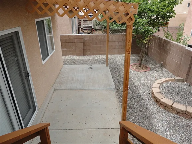 120 Latigo Trl SE — Photo 16