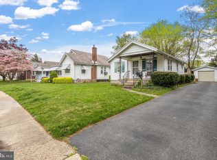 119 W Forrestview Rd, Brookhaven, PA 19015