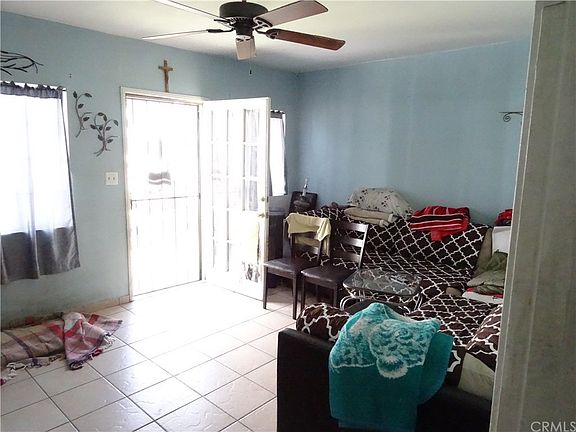 4th image of 1071 W Belleview St