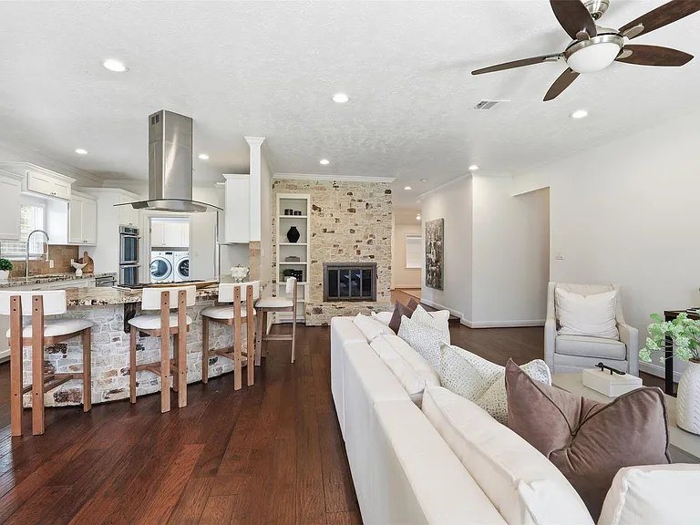 14002 Myrtlea Dr — Photo 8