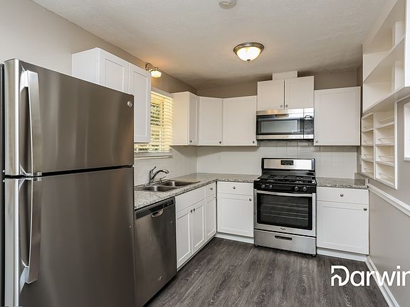 5th image of 947 Rock Oak Ln