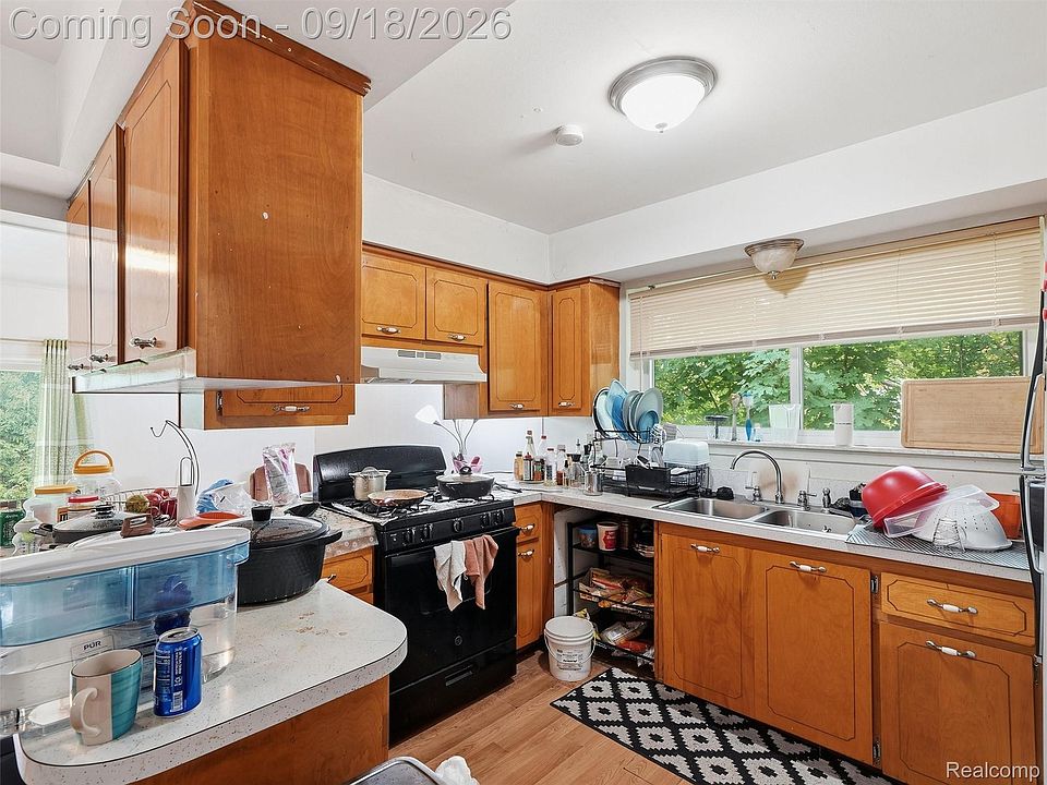 25496 Taylor Dr, photo 9