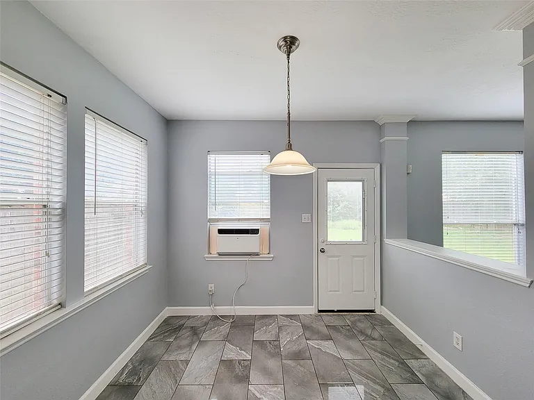 7506 Boxwood Ridge Ln — Photo 22